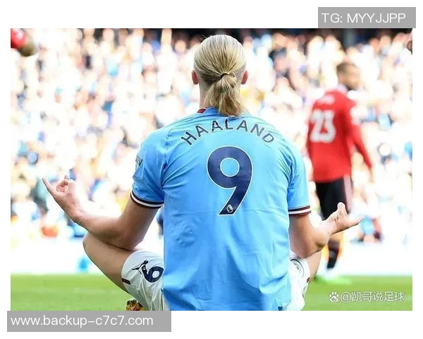 足球激情四溢射穿球网的瞬间让我们感受胜利的喜悦与团队的力量